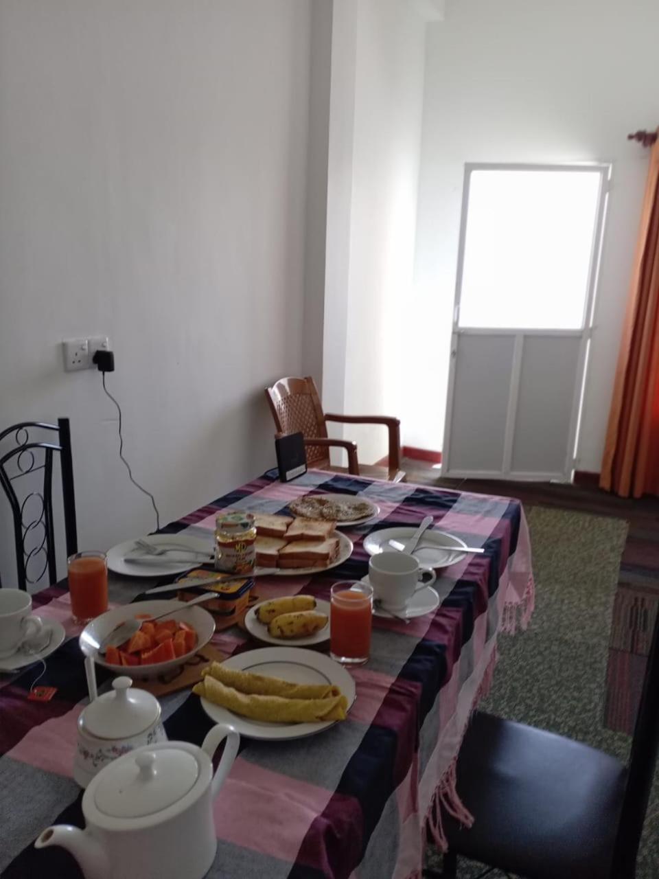 Frosty Heaven Guest House Нувара-Элия Экстерьер фото
